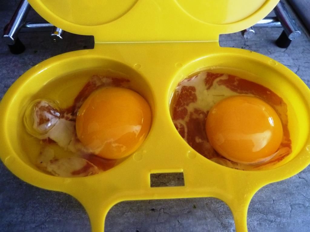 Petit cuit œufs au plat au micro onde, test! - BLOG CARDAMOME