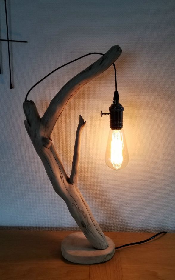 Lampe à poser branche en bois flotté 1m - Barbatruc et récup