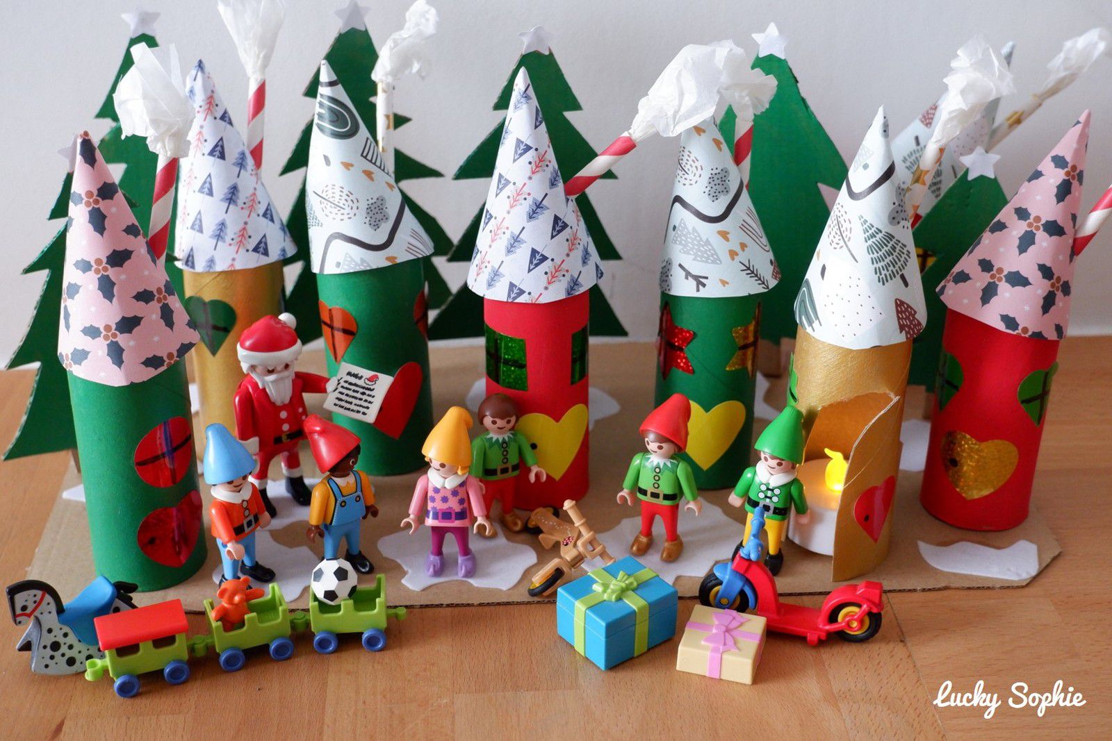 Village lutins du Père Noël en rouleaux de papier toilette - Lucky Sophie  blog famille voyage