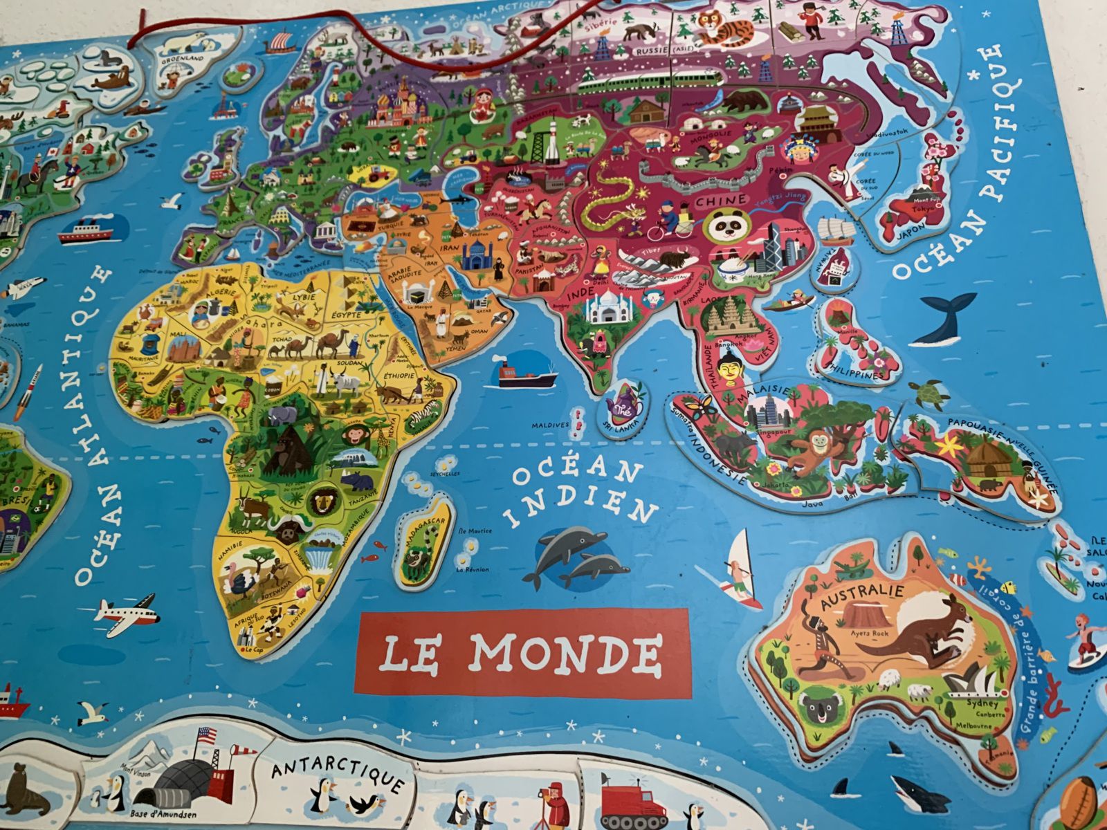 Janod Carte Puzzle magnétique ''Le monde
