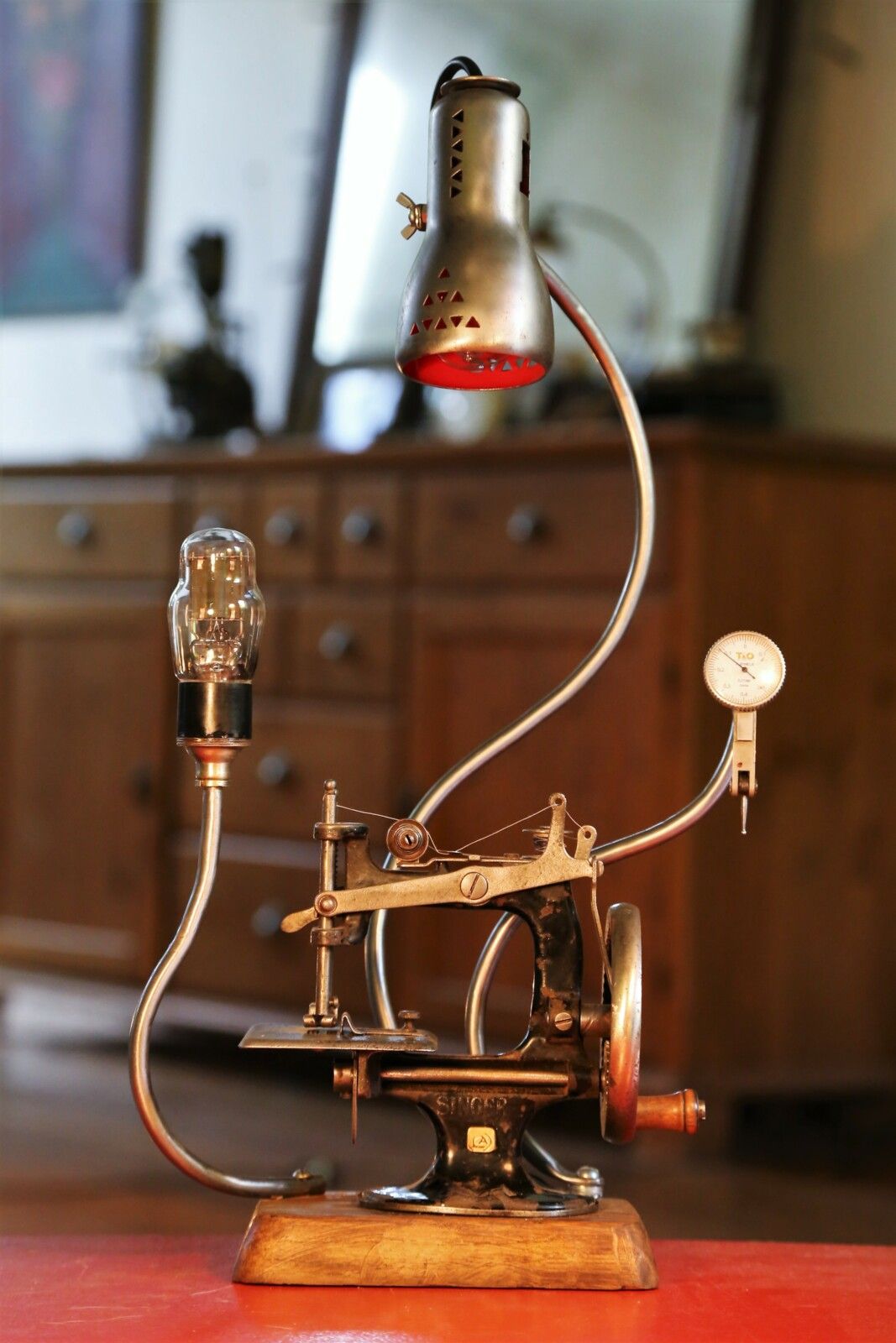 Transformer Une Ancienne Machine à Coudre En Lampe