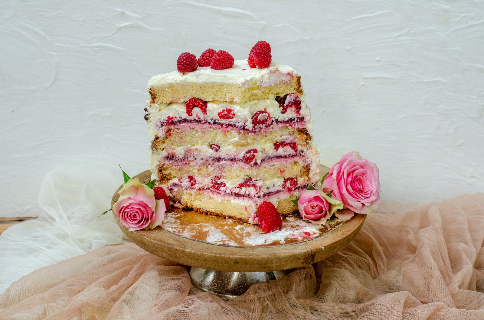 Layer cake framboises - La p'tite cuisine de Pauline
