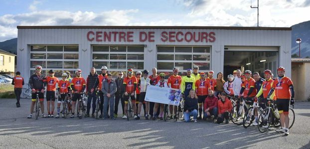 Le Tour Cycliste des Sapeurs-Pompiers 04 fait une escale remarquée à Saint-André-les-Alpes