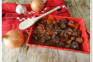 Mijoté de boeuf au vin et petits légumes