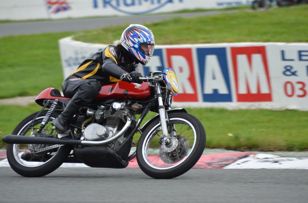 19/09/2011 photos piste journée CAIMAN 2011, Croix en Ternois,  démonstration motos et sides car ancien circuit de