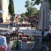 Vide grenier sous le soleil