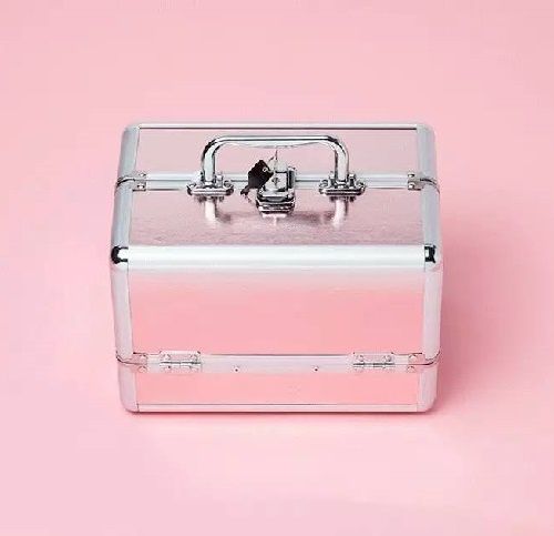 De beaux vanity cases chez Primark