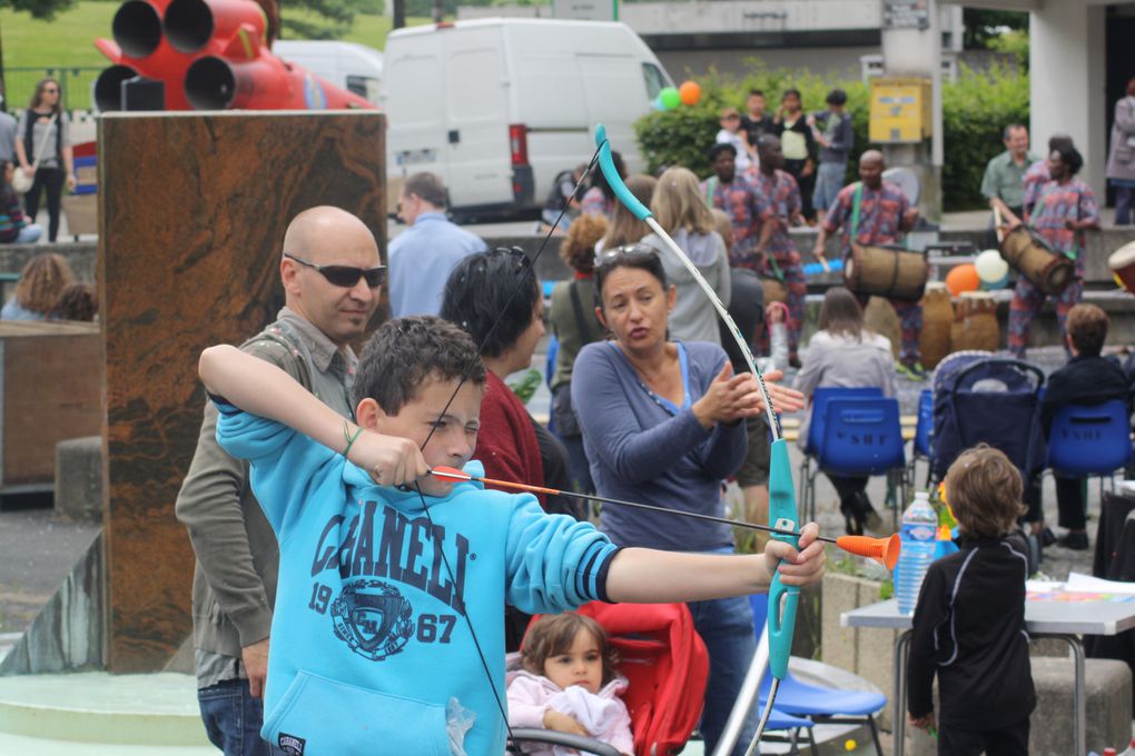 70 photos environ de la Fête du Tillay 2013, qui a réussi haut la main à laver l'affront fait par la météo au carnaval de printemps !