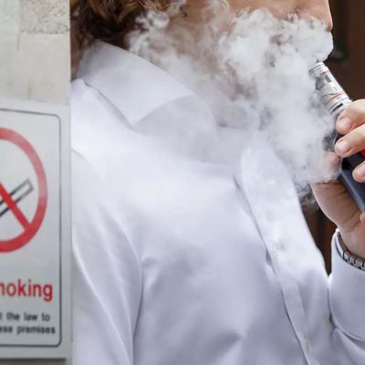 Au Royaume-Uni, un important rapport parlementaire demande au gouvernement d'explorer plus les voies du vapotage et du tabac chauffé
