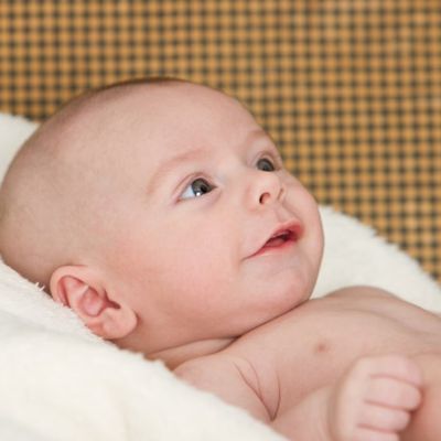 Bebe 3 mois parle beaucoup