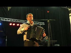 Mathieu Martinie, un grand accordéoniste corrézien mais il n'est devenu véritablement accordéoniste qu'en 2007