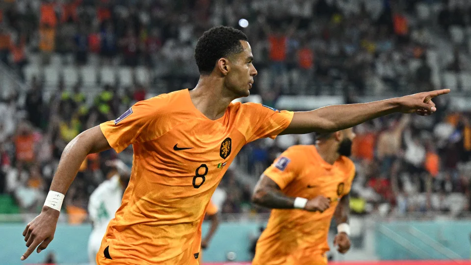 Holanda creó victoria crucial (2 – 0) frente a Senegal en minutos finales durante Qatar 2022