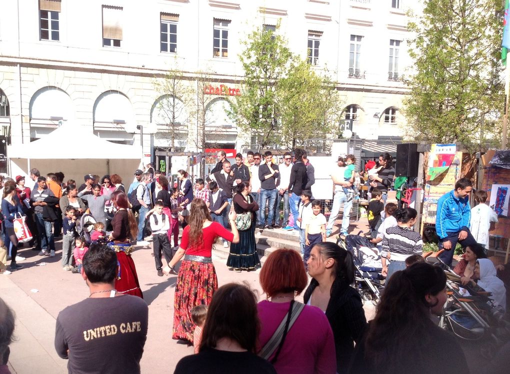 photos de la 3ème Journée organisée par le Collectif RRom des Associations, le 13 avril 2013