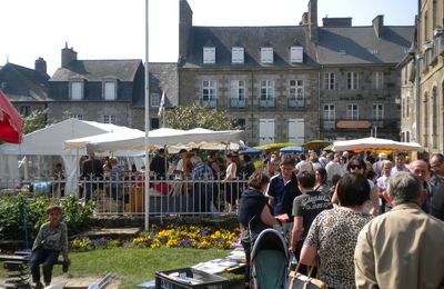 Dimanche 7 décembre 2014 : marché du livre