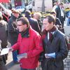 Réforme des régimes spéciaux : tractage sur le marché de St-Brieuc.