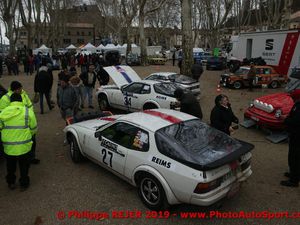 Jurgen Barth, une Estafette ! une vraie qui sert d'assistance pour de vrai, comme avant ! le changement de pneumatique de la n°1, les Porsche 924 turbo, Jean-Pierre Coppola, deux Lancia mais une Stratos à moteur Ferrari !