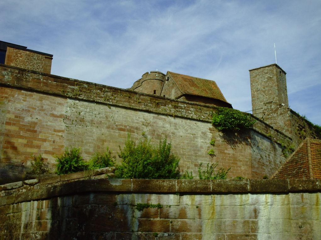 DIAPORAMA 21 PHOTOS - UN PETOT TOUR DE CE CHÂTEAU REDOUTÉ PENDANT PLUS DE 700 ANS