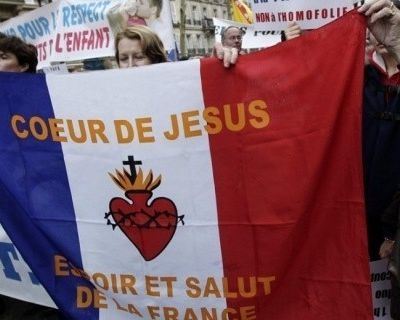 6 députés PS demandent la dissolution de Civitas