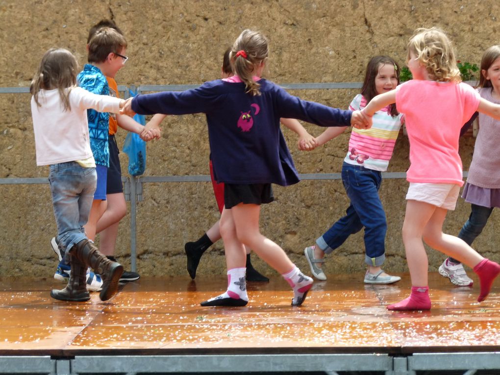 Photos de la fête de l'école 2013 de Chasné sur Illet