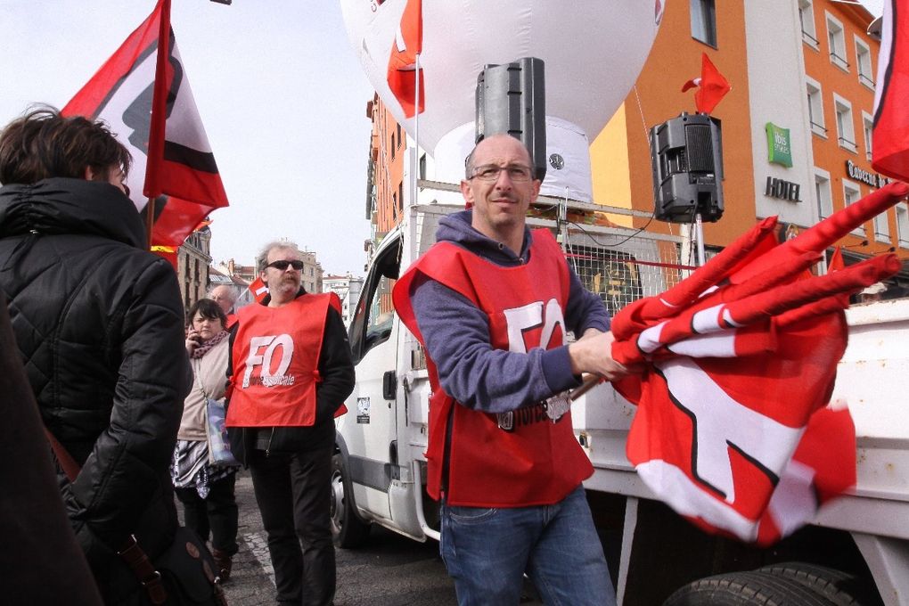 31 mars: 5000 manifestants au Puy, 1million 200 000 dans le pays, une grève très suivie