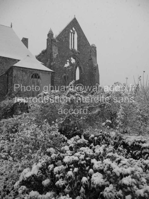 L'abbaye de Beauport le 1er décembre 2010 sous la neige. Mais les plus grosses chutes étaient encore à venir...