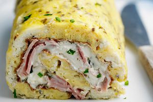 OMELETTE ROULEE JAMBON FROMAGE