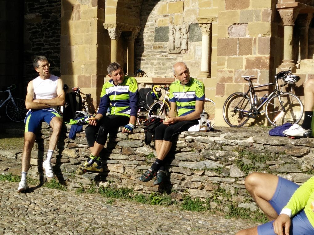 L'AS Espère Cyclo dans le Rougier de Marcillac-Vallon