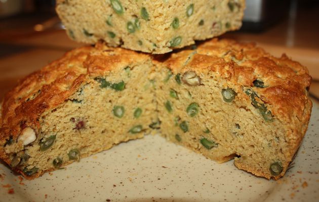 Gâteau de panais aux haricots verts et aux noisettes