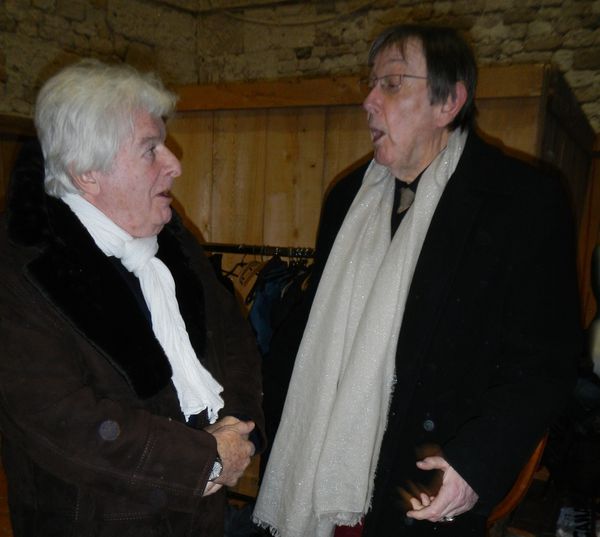 A Honfleur Michel Decoust et Jean-Pierre Wallez soufflent dans les oreilles de Satie