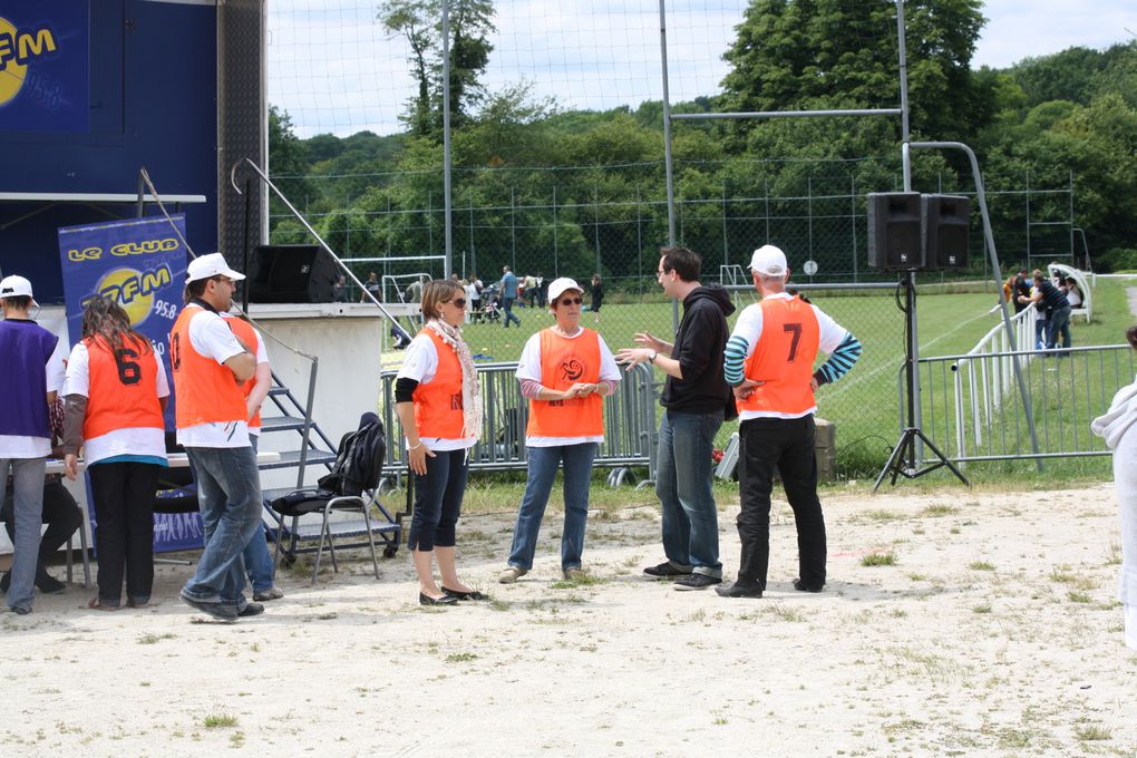 1ère édition des jeux inter-hameaux de Mouroux. C'était formidable, une ambiance du tonnerre.... On re-fera c'est promis !