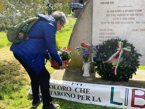 alcuni momenti della cerimonia in onore ai caduti delle Valli tra cui Arturo Arosio