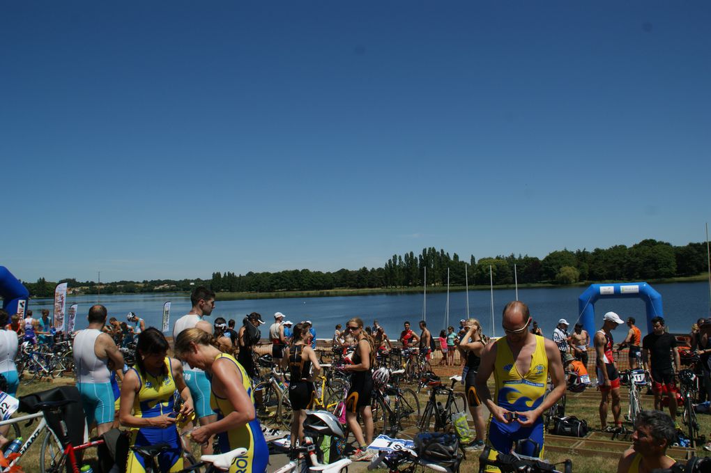 Si les triathlètes ont répondu présent, le soleil lui était au rendez-vous...