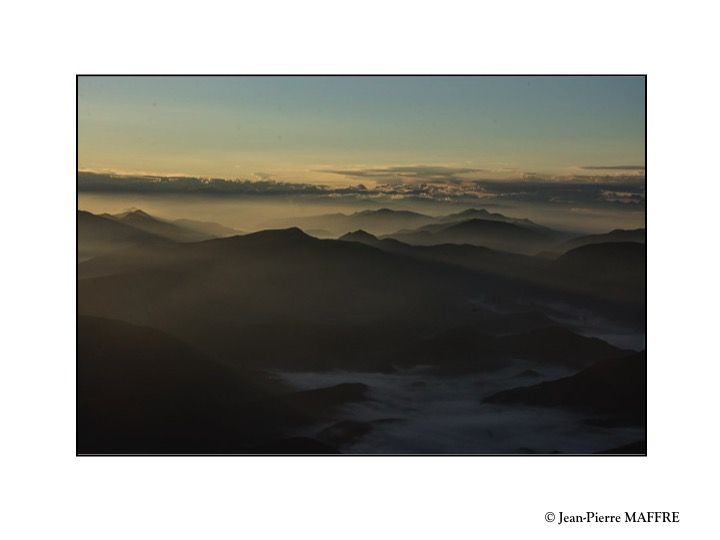 Du crépuscule au lever du soleil, un grand moment d'émotion et de sérénité devant tant de beauté.