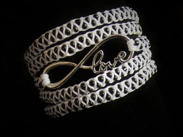 bracelet manchette macramé noir et blanc