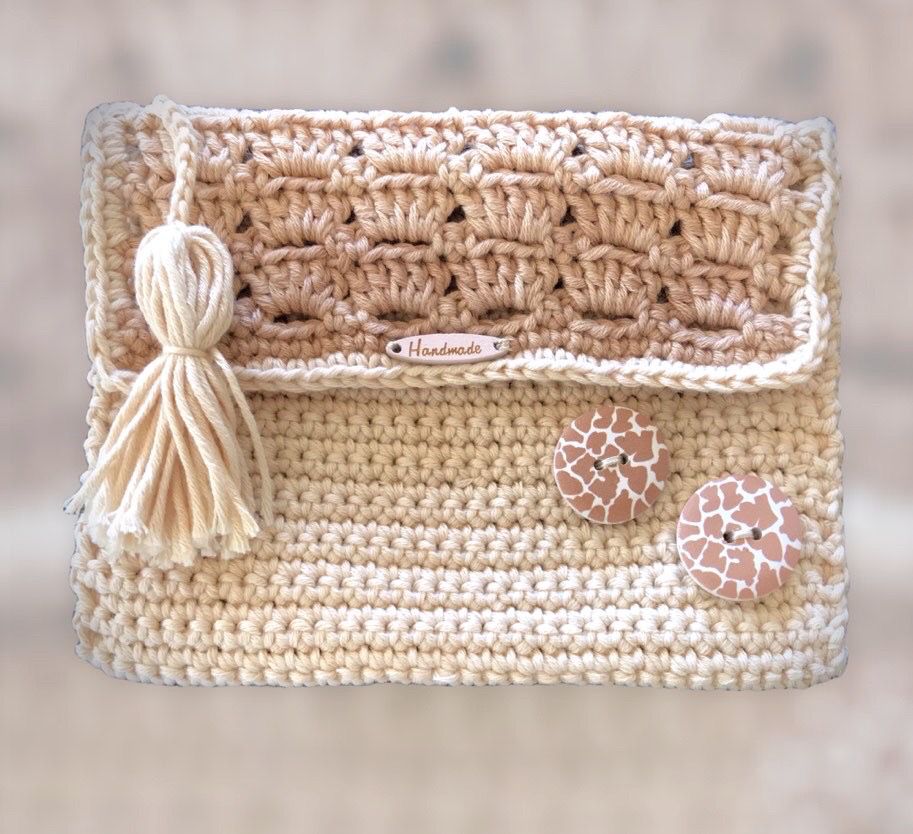 pochette au crochet fait main 