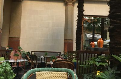 Bar les Heures : Terrasse préservée et charmante au sein d'un hôtel *****