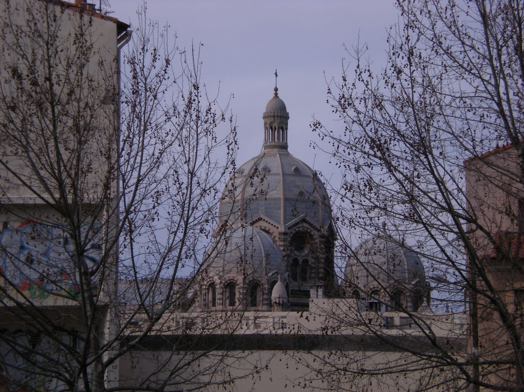 Passage à Carry le Rouet puis au vieux port de Marseille : Notre Dame de la Garde et Quartier du Panier :)