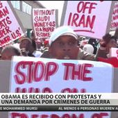 Obama, recibido en África con protestas y una demanda por crímenes de guerra
