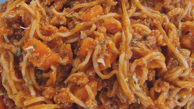 Nouilles chinoise à la bolognaise 