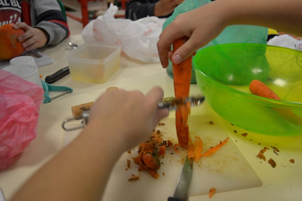 Mange ta soupe ! tient vivement à remercier l'ensemble de ses généreux invités, partenaires, et son fidèle et chaleureux public pour cette belle et 4ème édition généreusement partagée.

Une édition haute en saveur et couleur. Une édition