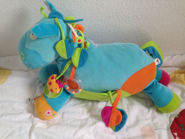 Doudou cheval multi activités bawi oxybul sur charlotteblablablog