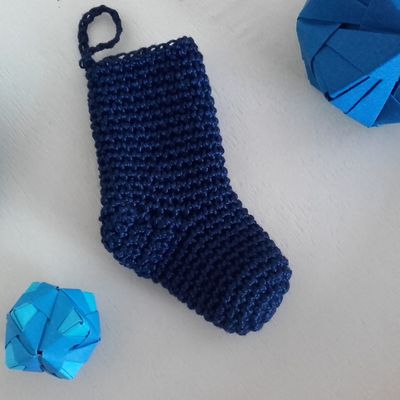 Crochet : chaussette ... bleue
