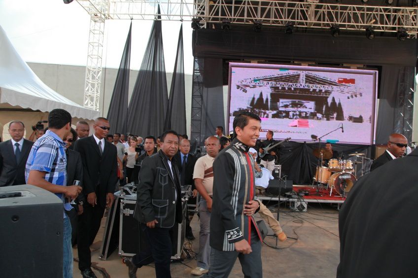 Dans le cadre du IIè anniversaire de la IVèRépublique, le couple présidentiel, Andry et Mialy Rajoelina, a inauguré le «Coliseum de Madagascar» sis à Antsonjombe. 2è partie. Photos: Harilala Randrianarison