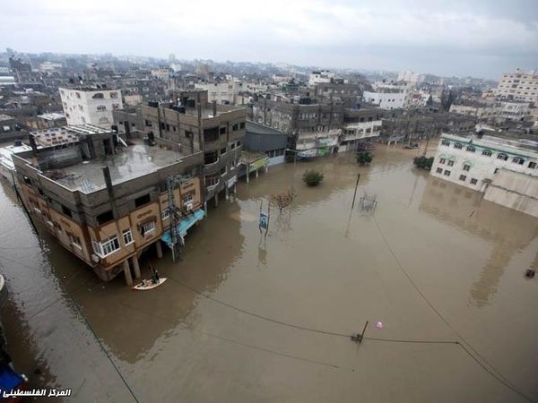 Gaza, sans électricité et sous les inondations, subit les pires effets du blocus israélien.