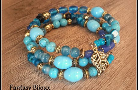 Bracelet tout en perles bleues 