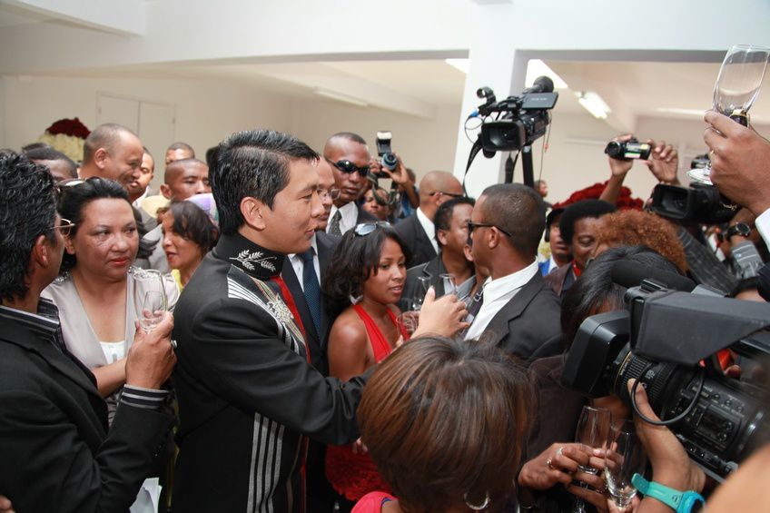 Dans le cadre du IIè anniversaire de la IVèRépublique, le couple présidentiel, Andry et Mialy Rajoelina, a inauguré le «Coliseum de Madagascar» sis à Antsonjombe. 1ère partie. Photos: Harilala Randrianarison