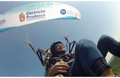 Aujourd'hui c'est parapente pour Monique...