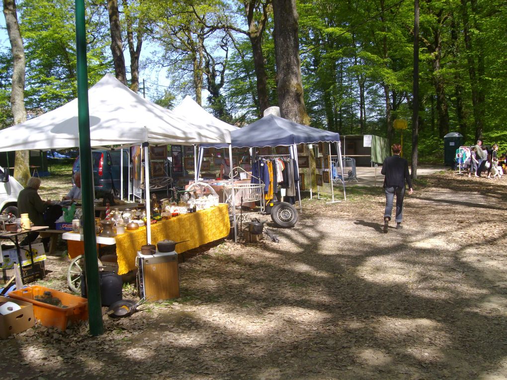 Album - Fete du muguet 2011 / Vide grenier