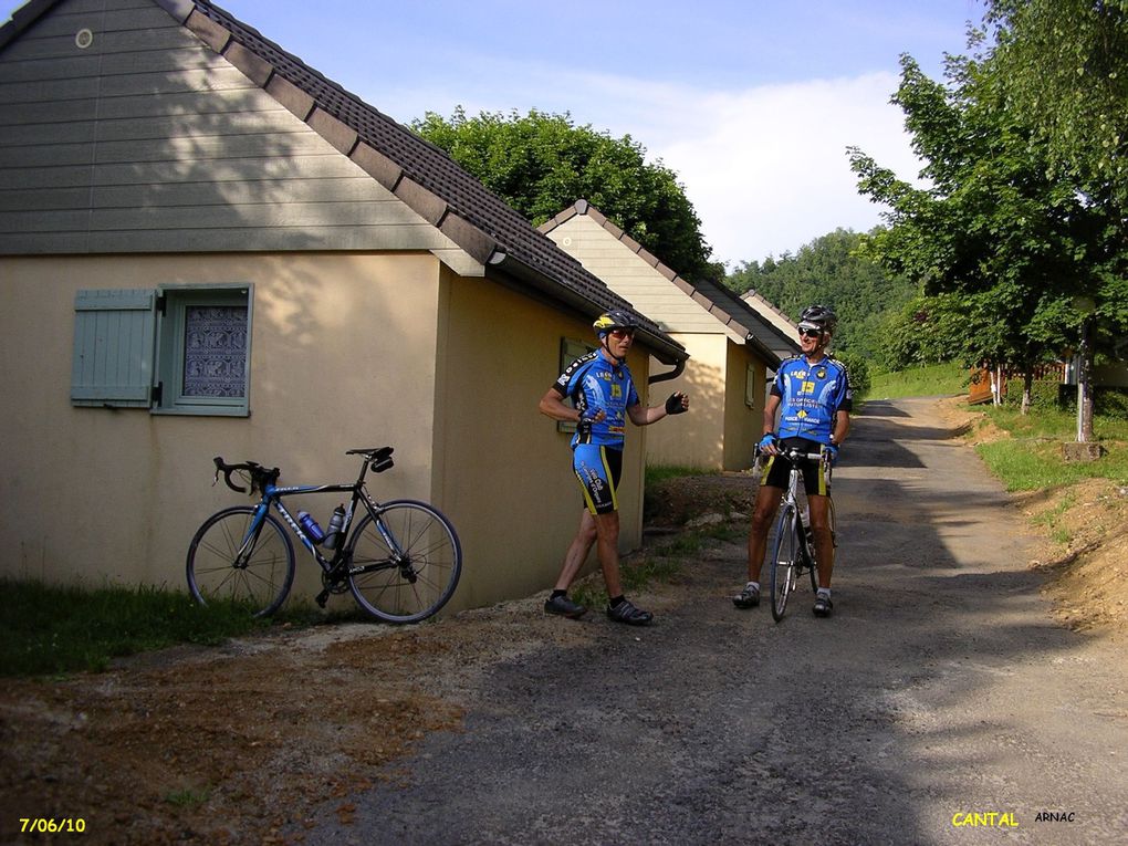 Dimanche 6 juin, sous le soleil, Jean Paul et Christian enfourchent leur bécane. Ils quittent leurs pénates méridionaux pour rallier Montbizot dans la Sarthe, à plus de huit cents kilomètres de St Georges d’Orques. 810 Km du 6 au 11 juin 2010