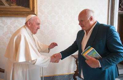 Tribune d’Eric Emmanuel SCHMITT dans Le Monde après la mort du Pape François 